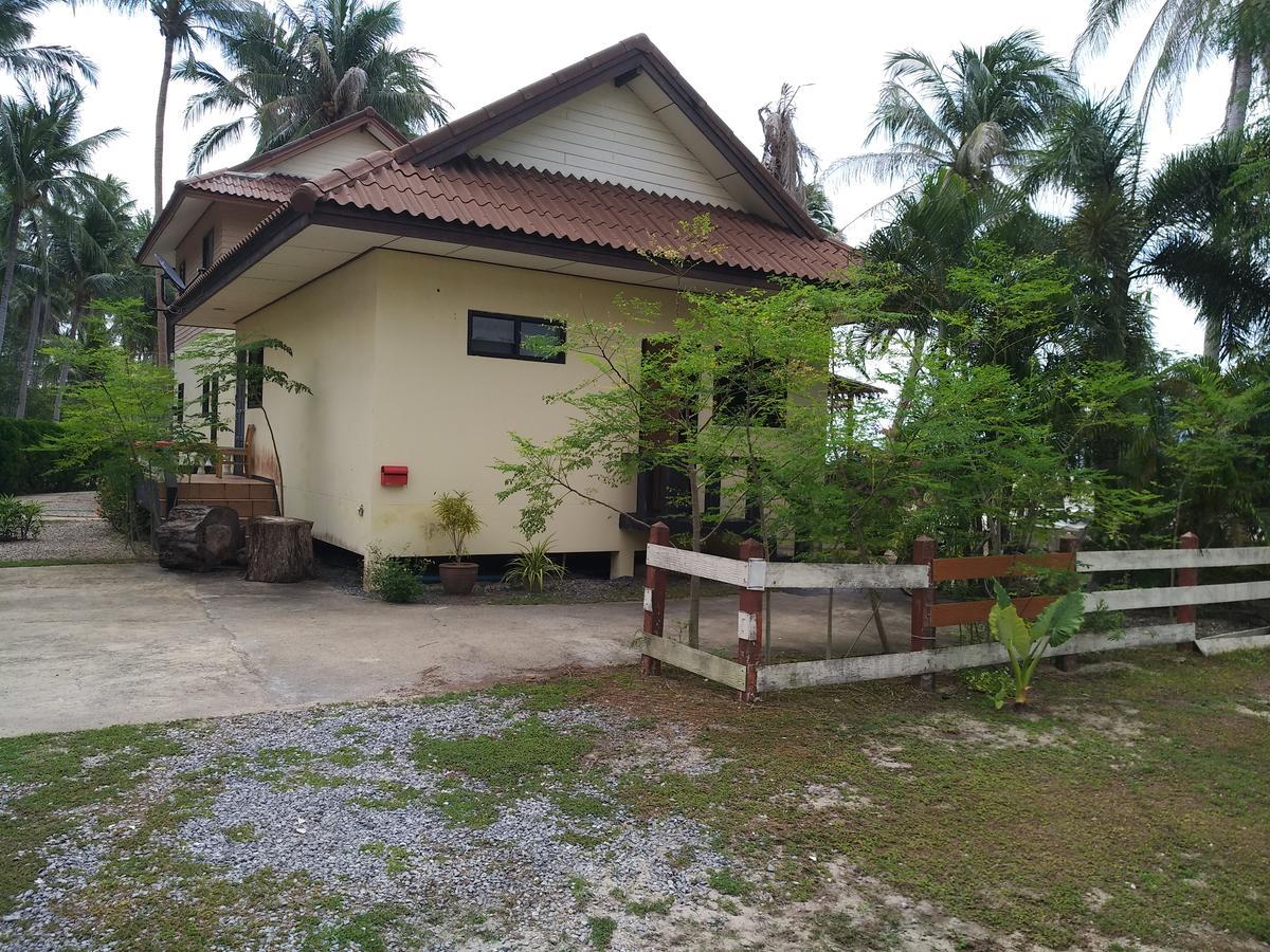Right On The Beach House Villa Taling Ngam  Bagian luar foto
